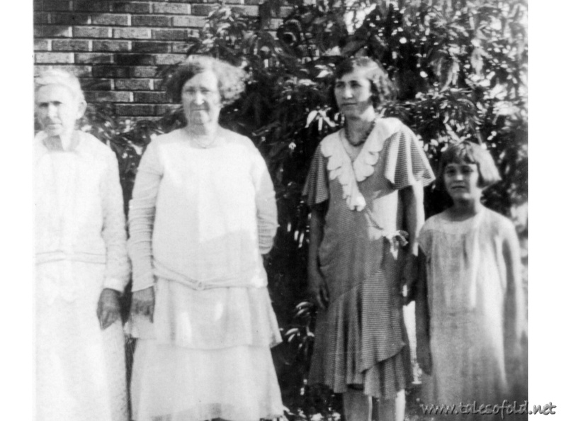 Elizabeth Shanks, Lula Daniel Scales, Agnes Scales, and Unknown Girl
