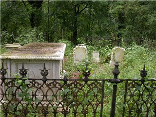 Cemetery Near the Old Trace Exhibit Center North of Natchez, MS