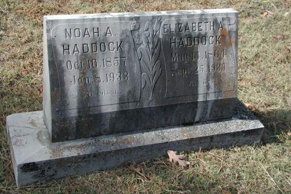 tombstone of Noah and Elizabeth Haddock